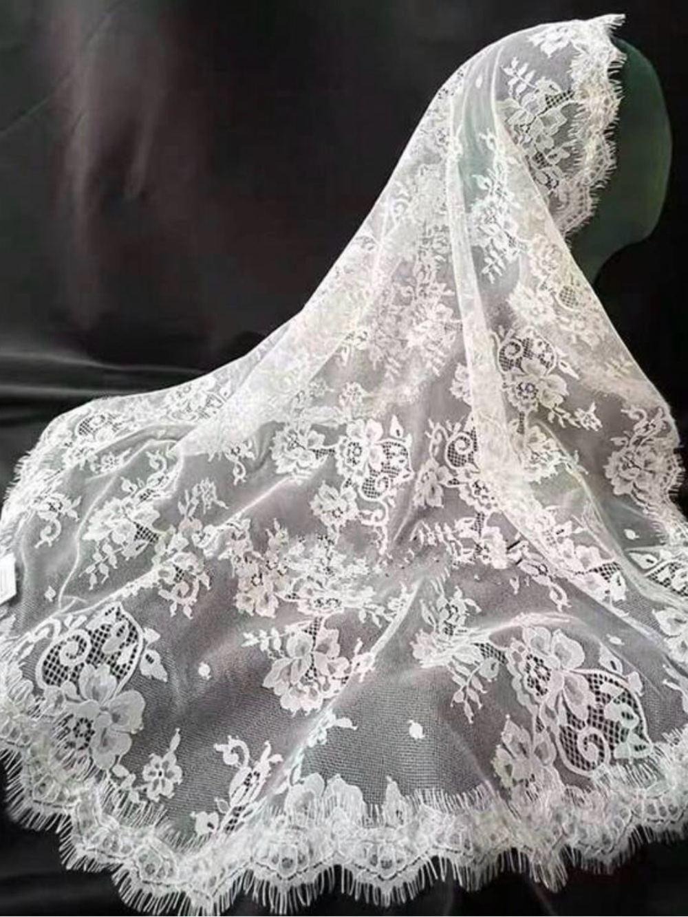 SHEIN White Floral Lace Bridal Veil Shawl